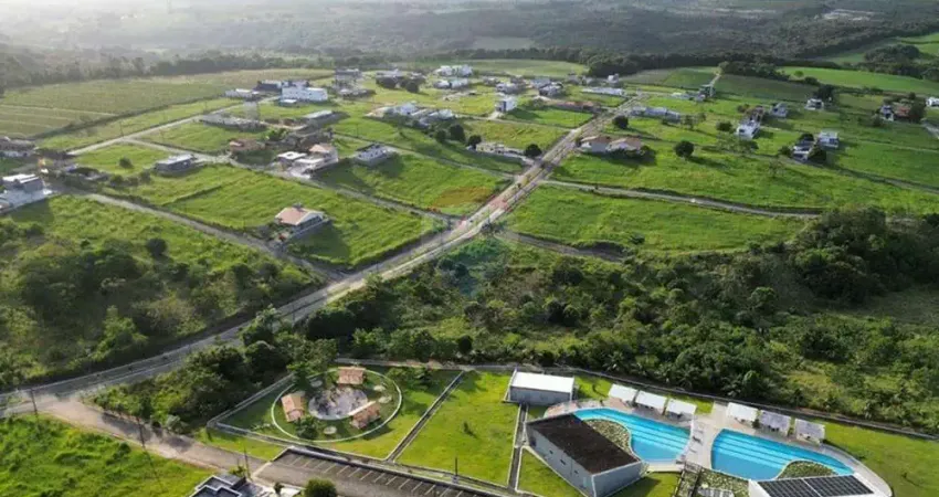 Terreno no conde: espaçoso e acessível! em condominio fechado segurança 24 horas no manaain country residence.