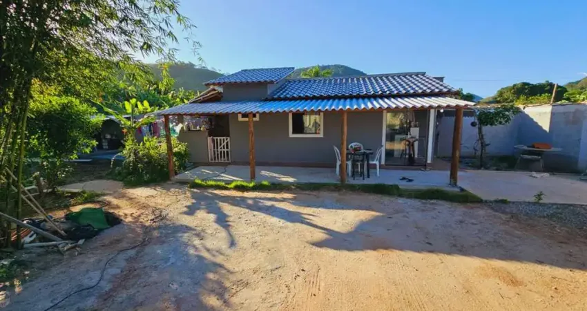 Chácara para Venda em Rio das Ostras, Cantagalo, 1 dormitório, 1 banheiro, 10 vagas