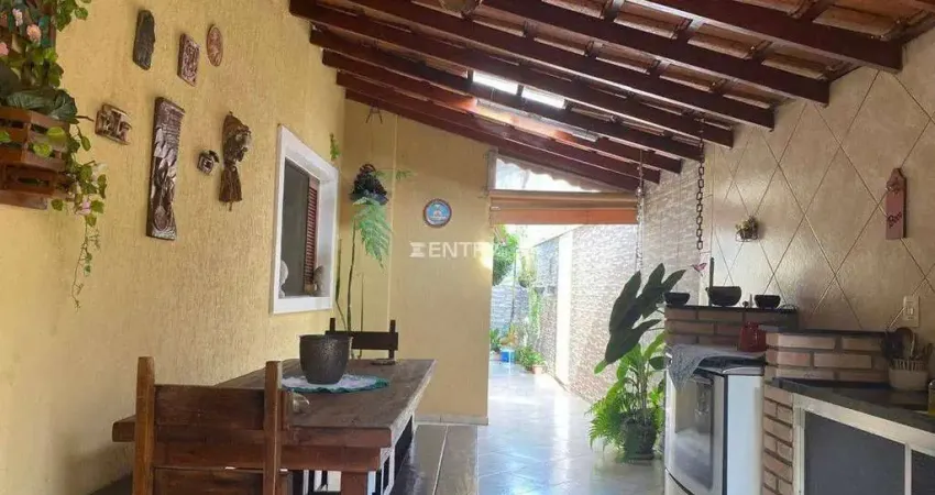 Casa à venda no Jd. Danúbio,com 4 quartos(sendo 1 suíte),3 banheiros,2vagas .