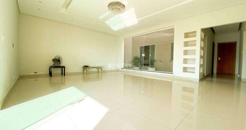 Casa com 3 dormitórios à venda, 272 m² por R$ 850.000,00 - Engordadouro - Jundiaí/SP
