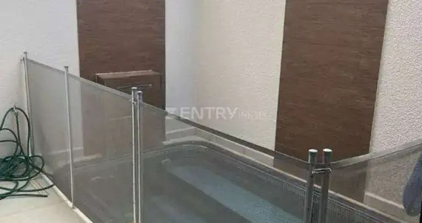 LINDO SOBRADO COM PISCINA EM CONDOMÍNIO. MEDEIROS, JUNDIAÍ-SP