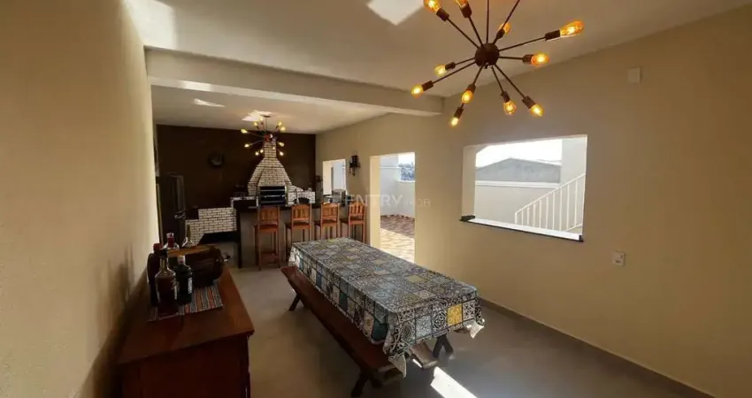 Casa em Campo limpo mobiliada com 3 dormitórios e area gourmet, escritório, salão de festas!