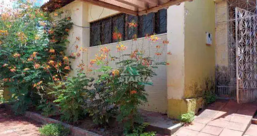 Casa com 4 dormitórios para alugar, 300 m² por R$ 4.200,00/mês - Fátima - Fortaleza/CE