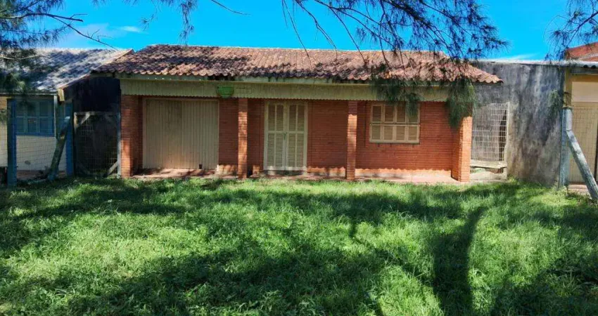 Casa 2 Dormitórios à venda no Bairro Centro com 80 m² de área privativa - 1 vaga de garagem
