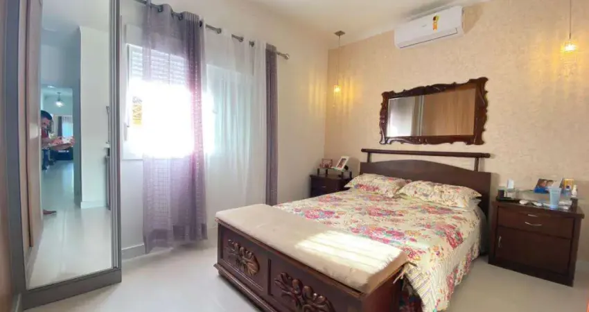 Casa 3 Dormitórios à venda no Bairro Centro com 89 m² de área privativa - 1 vaga de garagem