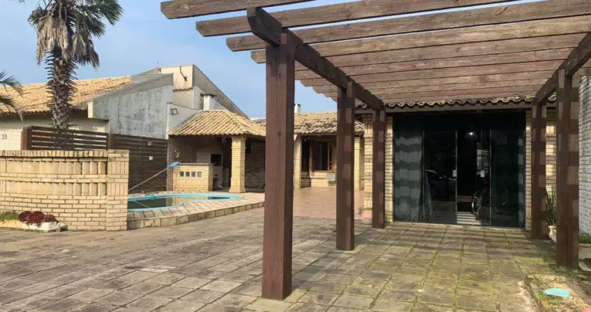 Casa 2 Dormitórios à venda no Bairro Centro com 110 m² de área privativa
