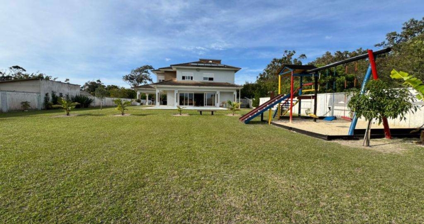 Casa 3 Dormitórios à venda no Bairro Cruzeiro com 350 m² de área privativa - 2 vagas de garagem