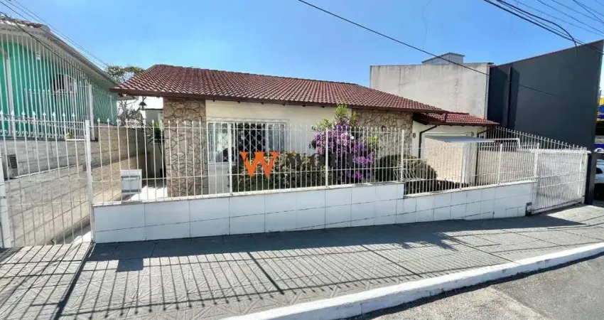 Casa com 3 quartos à venda na Rua Nove de Julho, 645, Ipiranga, São José