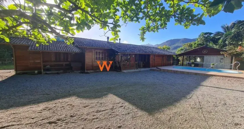 Casa com 4 quartos à venda na Laura Ferreira Teixeira,, 225, Vila Santana, Santo Amaro da Imperatriz