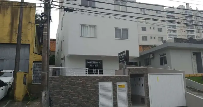 Apartamento com 1 quarto para alugar na Rua Fúlvio Vieira da Rosa, 434, Barreiros, São José