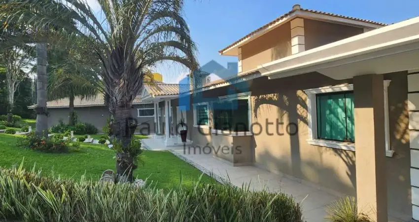 Casa c/ cinema, beach tennis, sauna, piscina e porteira fechada!