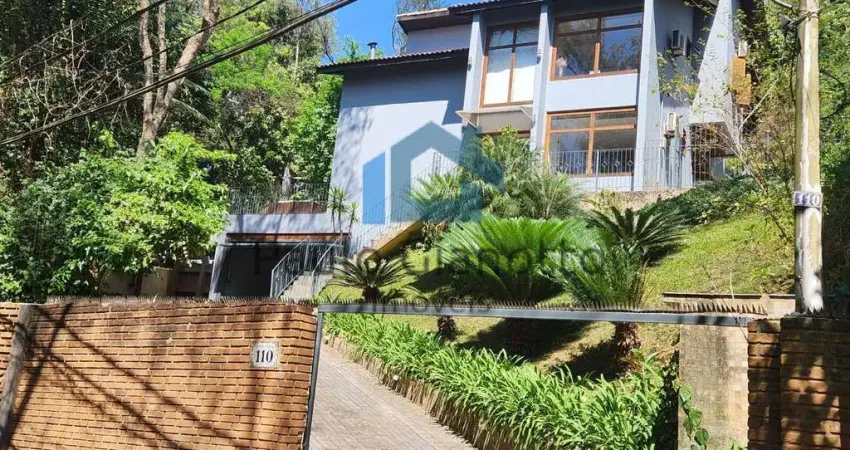 Casa exclusiva em cond na granja viana – privacidade e sofisticação!