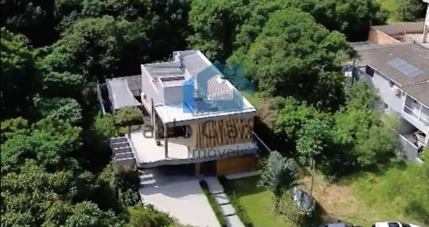 Residência contemporânea à venda - modernidade, privacidade e natureza!