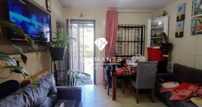 Casa com 2 quartos à venda na Avenida Capivari, Cristal, Porto Alegre