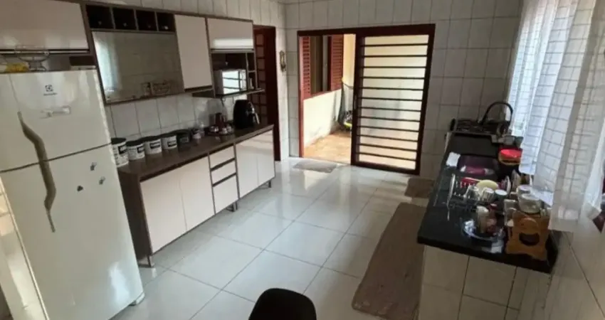 Oportunidade Ipiranga c/ área gourmet e banheiro externo