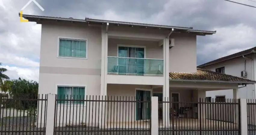 CASA COM 4 QUARTOS NO BOM RETIRO