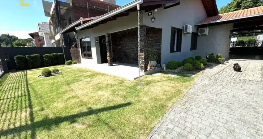 Casa à venda no Saguacu em Joinville, por 1.399.000
