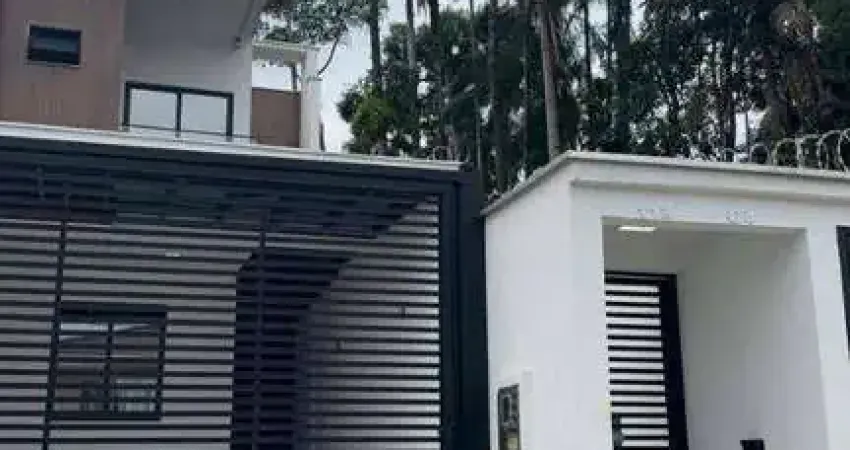 Casa com 3 dormitórios à venda, 159 m² por R$ 1.340.000,00 - América - Joinville/SC