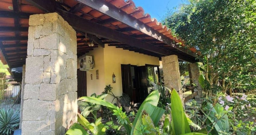 Asset Imóveis vende Casa em condomínio com 5 quartos (3suítes), 220m², por R$ 900.000 - Maria Paula - Niterói/RJ