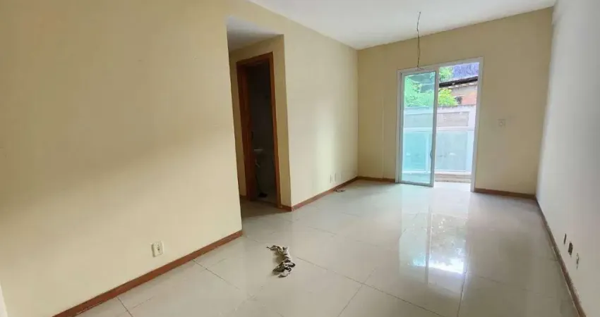 Asset Imóveis vende apartamento com varanda e 2 quartos (1suíte), 57m², por R$ 185.000 - Colubande - São Gonçalo/RJ
