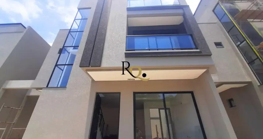 Novo e exclusivo! sobrado tríplex no capão raso c/ 3 suítes e terraço gourmet infra para ar condicionado