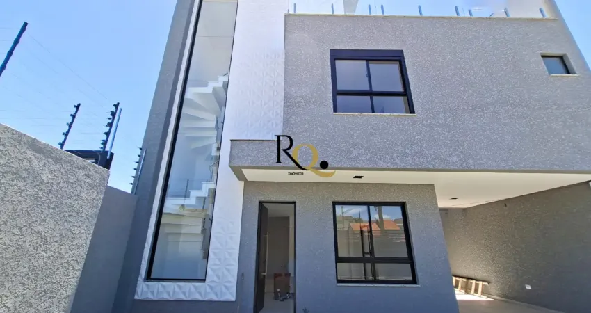 Sobrado tríplex novo terraço gourmet e amplo quintal acabamento alto padrão