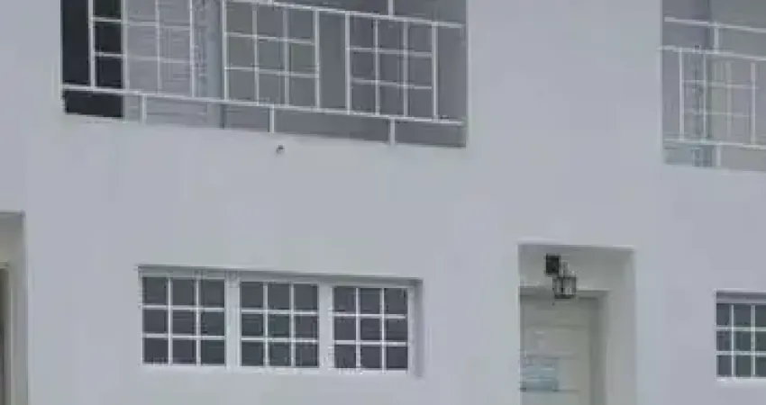 Sobrado em Condomínio para Venda em Caraguatatuba, Jardim Britânia, 3 suítes, 4 banheiros, 1 vaga