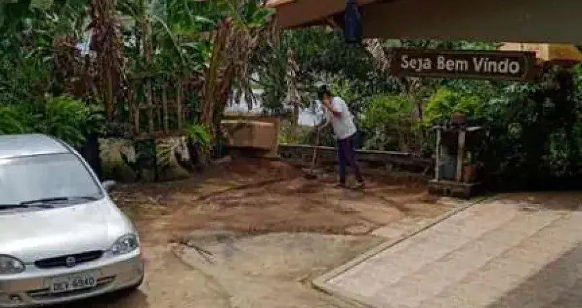 Sítio / Chácara para Venda em Paraibuna, Área Rural de Paraibuna, 2 dormitórios, 1 banheiro, 4 vagas