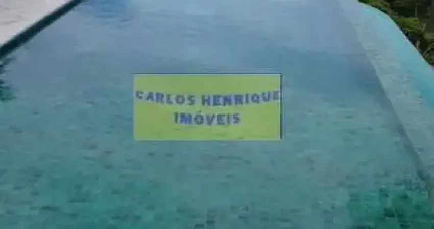 Linda casa à venda na Praia da Ferradura em Búzios com linda vista mar