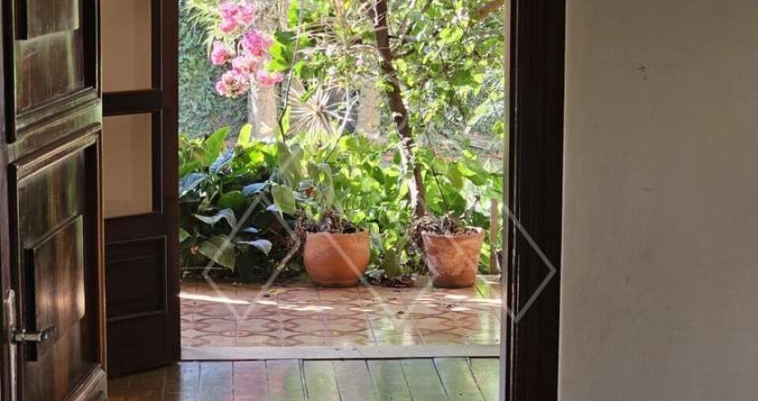 Casa comercial com 6 salas para alugar na Rua Paranaguá, 934, Centro, Londrina