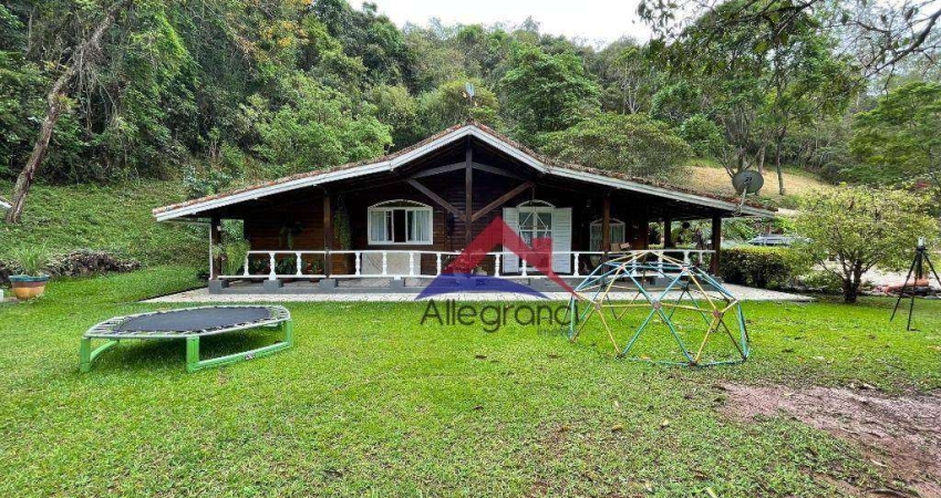 Chácara com 7 dormitórios à venda, 82000 m² por R$ 2.500.000,00 - Itapema - Guararema/SP
