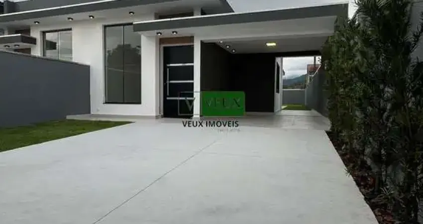 Excelente casa à venda Gaivotas, Caraguatatuba-SP 3 dormitórios, sendo uma suíte