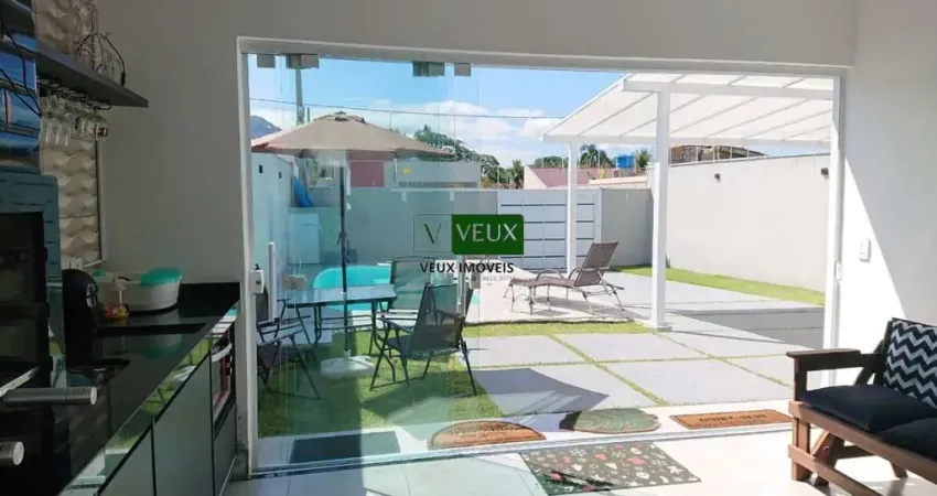Casa a venda com 3 quartos sendo 1 suíte a 800M  do mar