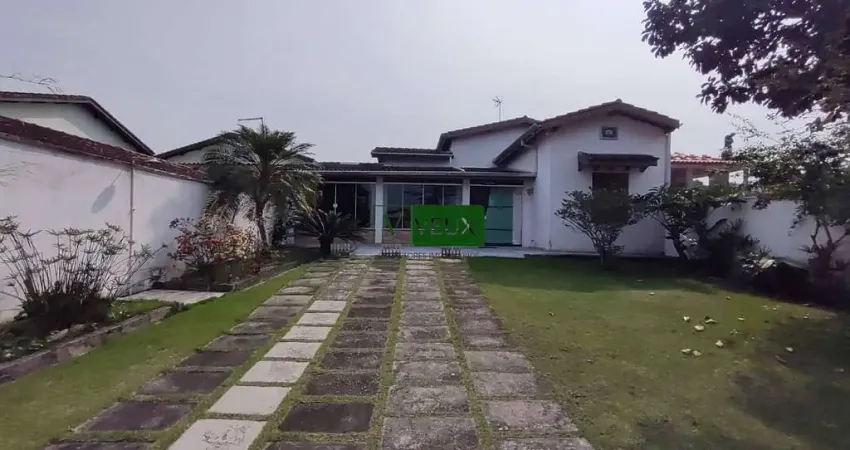 Excelente casa a venda  Porto Novo, Caraguatatuba  Possui 3 quartos