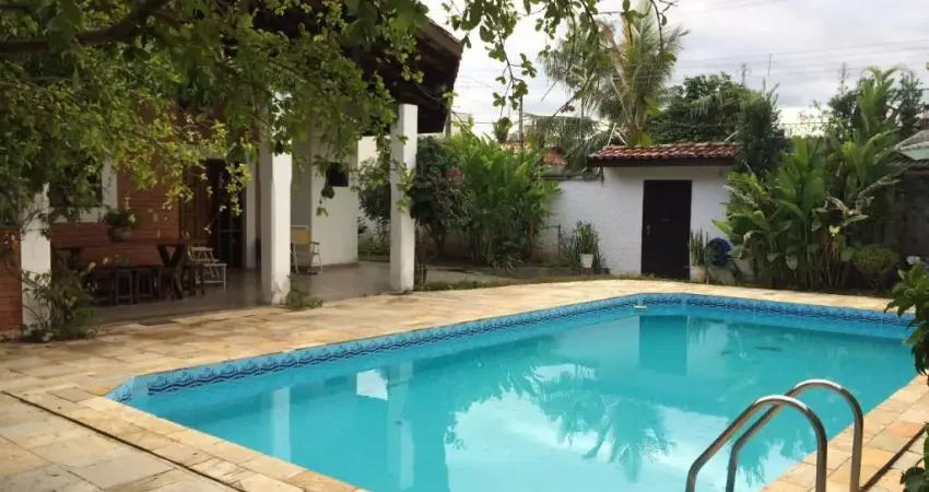 CASA A VENDA  Praia das Palmeiras, Caraguatatuba