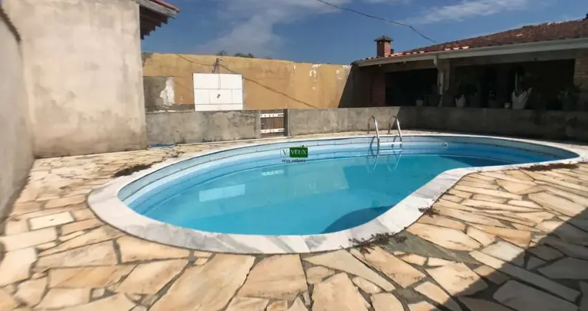 Casa a venda com 3 quartos sendo 1 suíte . Pontal Santa Marina . Caraguatatuba SP