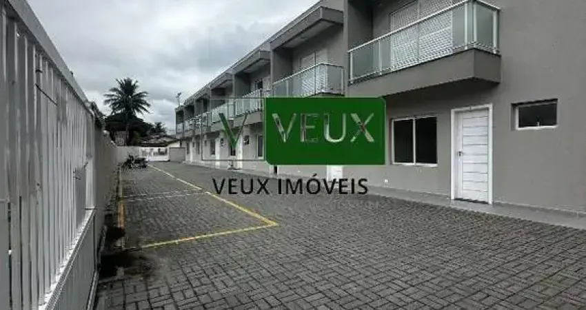 Sobrado a Venda  Aruan, Caraguatatuba 30 metros da orla da Praia