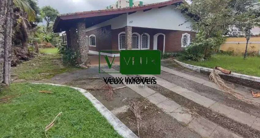 Casa com 4 quartos para alugar no Centro, Caraguatatuba