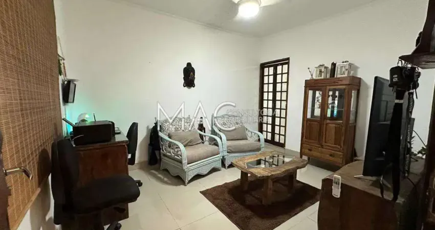 Casa com 3 quartos, Guilhermina, Praia Grande - R$ 650 mil, Cod: 52