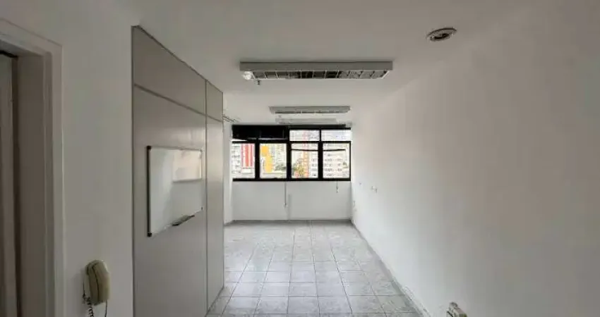 Sala Comercial em Pinheiros com 30m²/Locação R$2.000,00