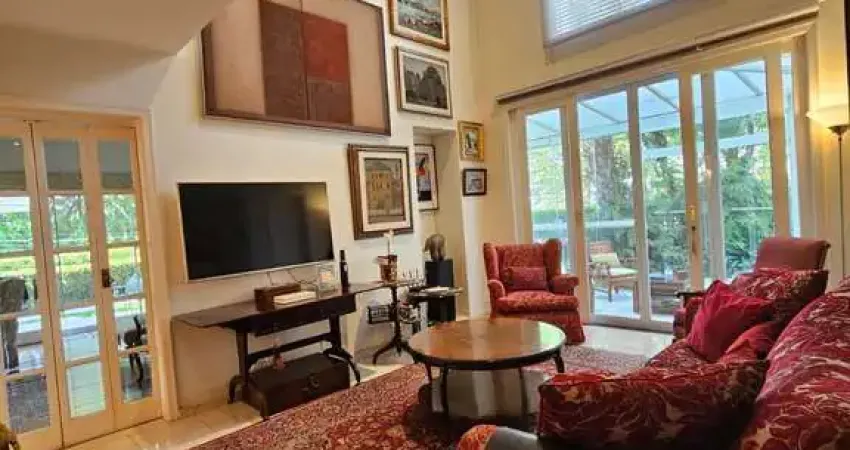 CIDADE JARDIM VENDE CASA COND. 2 SUITES COM AR  A.U 589M² $ 4.990.000