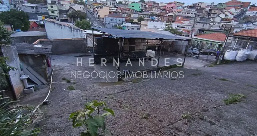 Excelente oportunidade! Terreno no coração do centro de Barueri, com 635m² de área e localizado na travessa da rua Campos Sales.