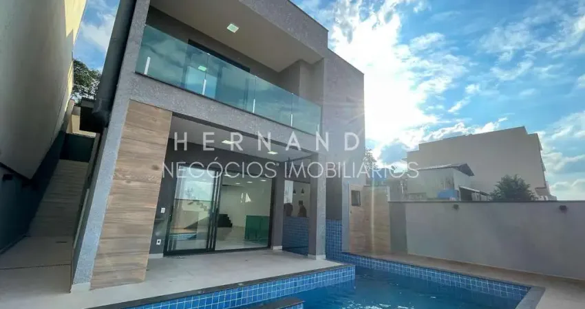 Casa à venda em condomínio fechado com 3 suítes e área gourmet com piscina