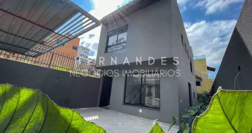 Barueri Imóvel com 138m² de Terreno sendo 3 Suítes e 2 vagas proximo de Alphaville para locação ou compra.