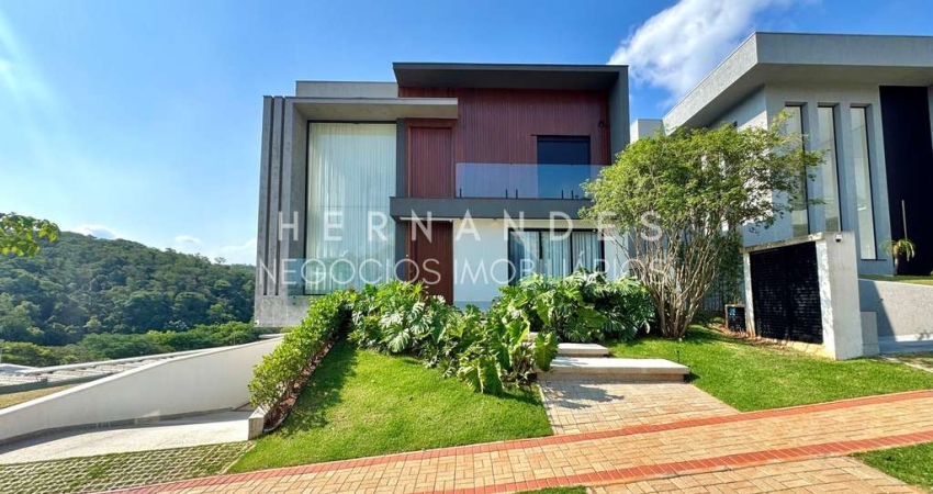 Residência de luxo em condomínio: 4 suítes, área gourmet e mais! Santana de Parnaíba-SP, Cidade Tamboré. Porteira fechada!