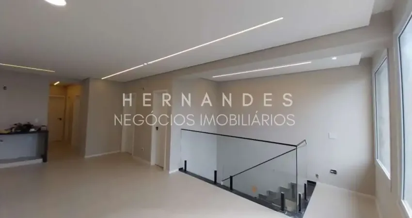 Casa de luxo em condomínio no Suru, Santana de Parnaíba-SP: 3 quartos, 1 suíte, 3 salas, 3 banheiros, 4 vagas. Nova, semi térrea, com infraestrutura completa e automação residencial!