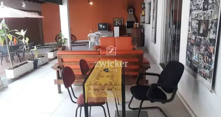 Casa á venda com área de lazer completa no Parque Santa Edwiges, Bauru, SP