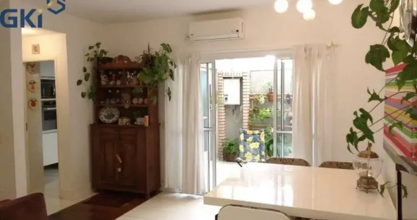 Maravilhosa Casa de Condomínio no Jardim Monte Kemel, em São Paulo!