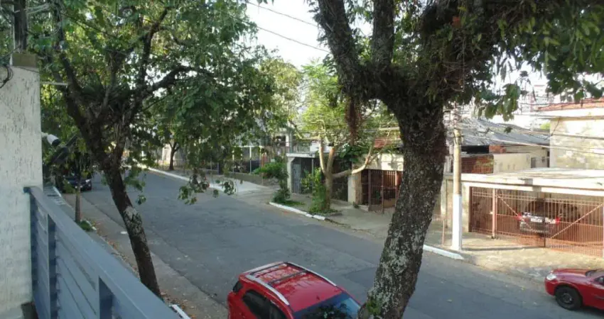 Oasis no Planalto Paulista: Espaçosa Residência com Terraço Privativo