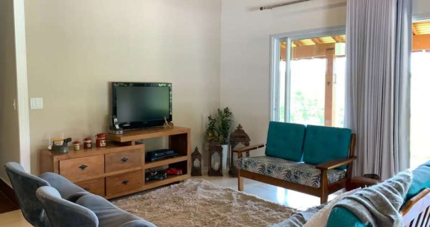 Linda casa de condomínio, 4 dorm. 10 vagas, 2100m2 AT